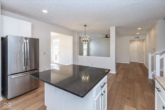4063 S Meadow Wood Court, New Palestine, IN 46163