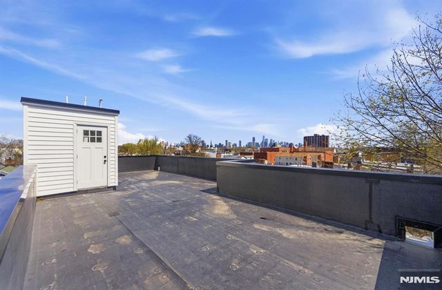 113.5 Oak Street 2, Jersey City, NJ 07304