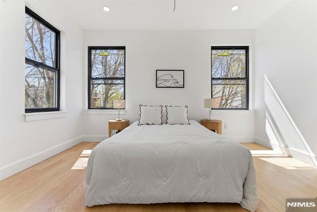 113.5 Oak Street 2, Jersey City, NJ 07304