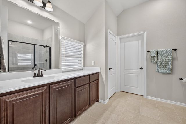 4828 Hazy Hollow Lane, Crowley, TX 76036