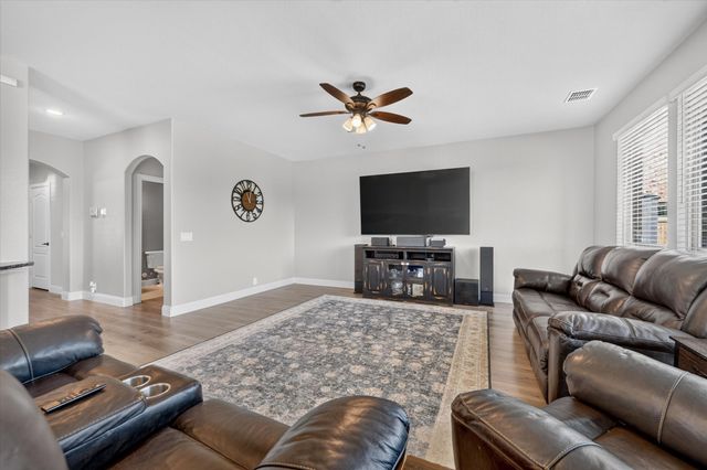 4828 Hazy Hollow Lane, Crowley, TX 76036
