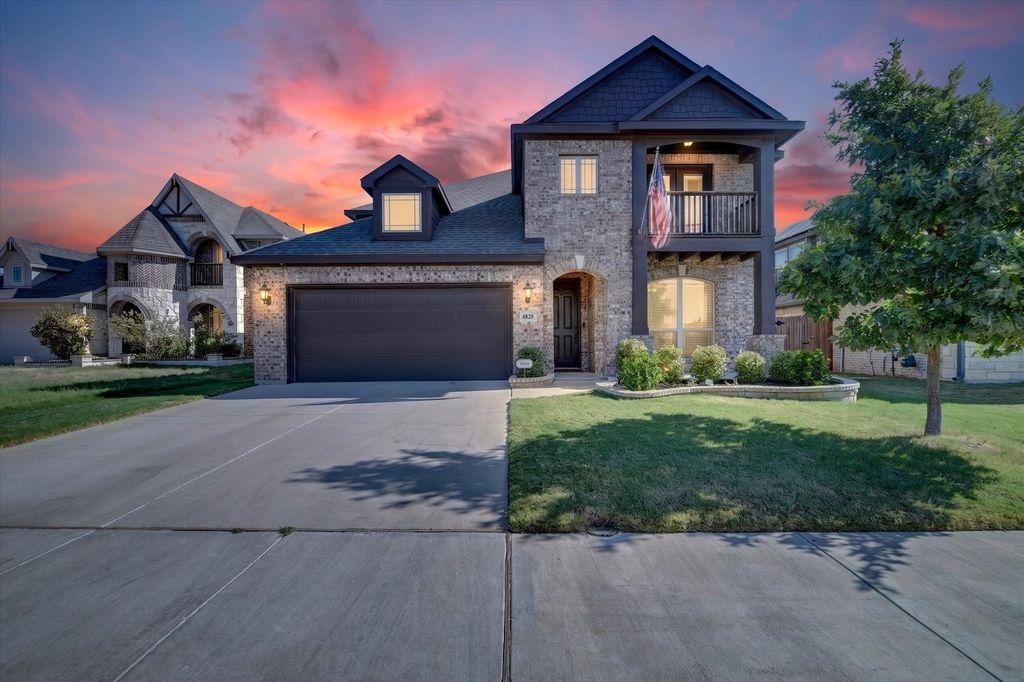 4828 Hazy Hollow Lane, Crowley, TX 76036