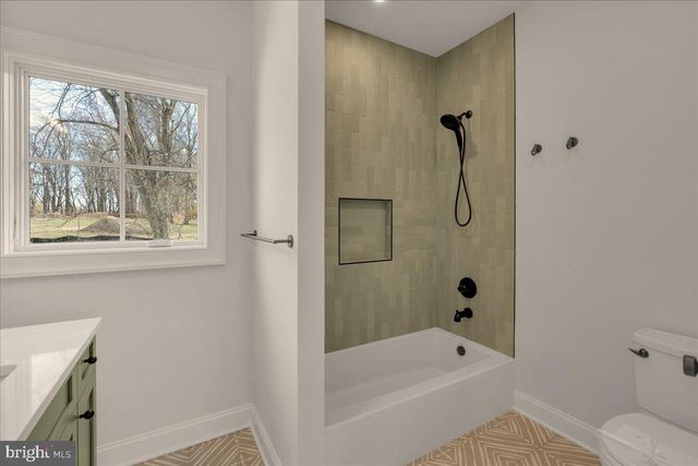 385 PORT ROYAL AVE, Philadelphia, PA 19128