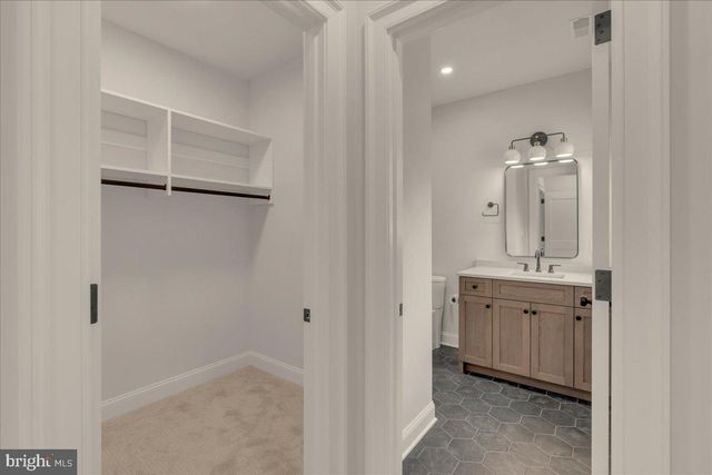 385 PORT ROYAL AVE, Philadelphia, PA 19128