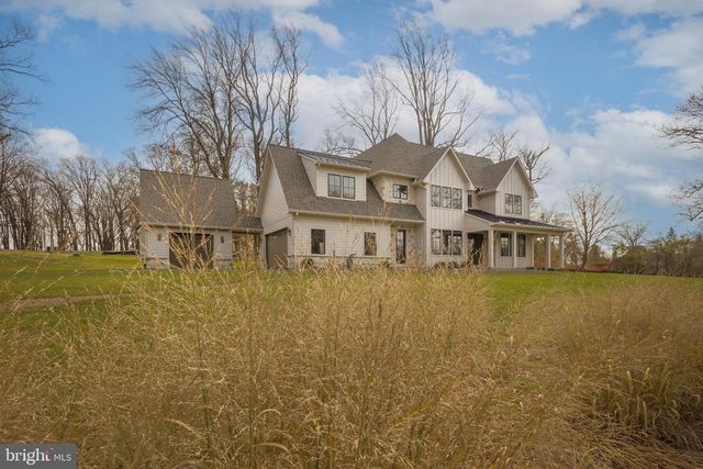 385 PORT ROYAL AVE, Philadelphia, PA 19128