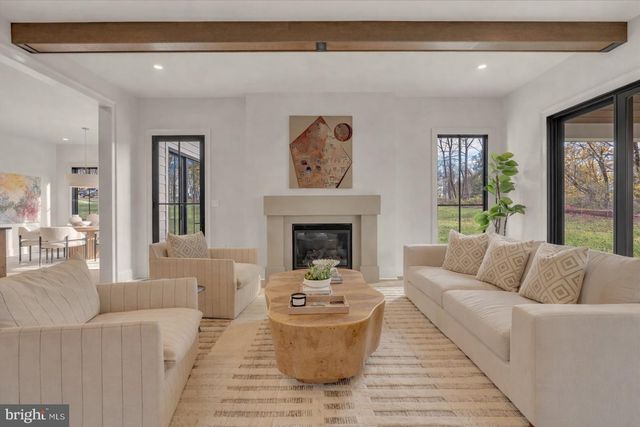 385 PORT ROYAL AVE, Philadelphia, PA 19128