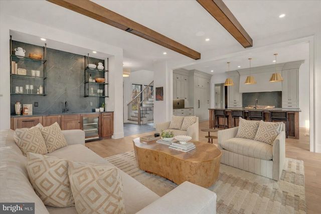 385 PORT ROYAL AVE, Philadelphia, PA 19128