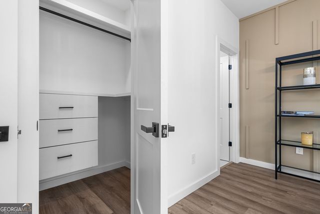 1046 Brookglynn Trace, Decatur, GA 30032