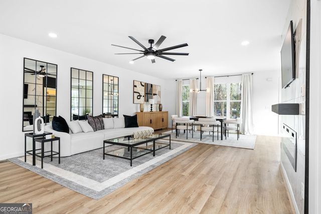 1046 Brookglynn Trace, Decatur, GA 30032