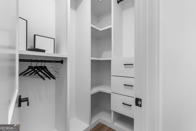 1046 Brookglynn Trace, Decatur, GA 30032