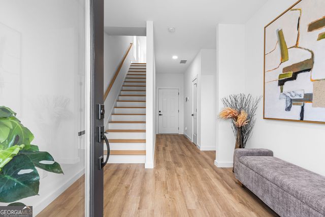 1046 Brookglynn Trace, Decatur, GA 30032