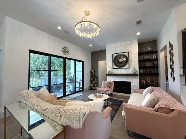4043 Tartan Lane, Houston, TX 77025