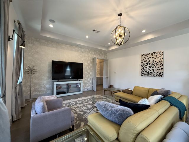 4043 Tartan Lane, Houston, TX 77025