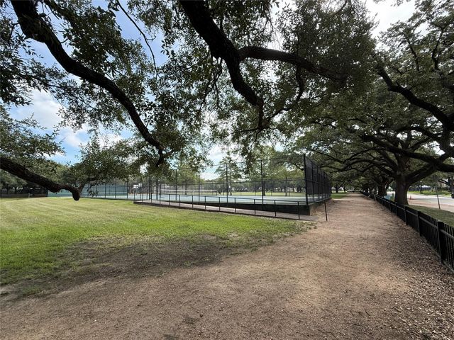 4043 Tartan Lane, Houston, TX 77025