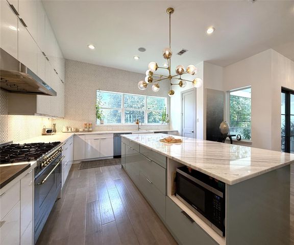 4043 Tartan Lane, Houston, TX 77025