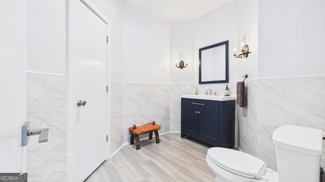 10 Quarry Lake Court, Atlanta, GA 30342