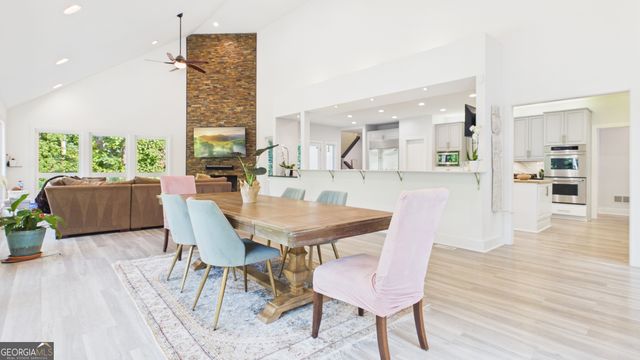 10 Quarry Lake Court, Atlanta, GA 30342