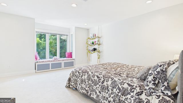 10 Quarry Lake Court, Atlanta, GA 30342