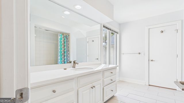 10 Quarry Lake Court, Atlanta, GA 30342