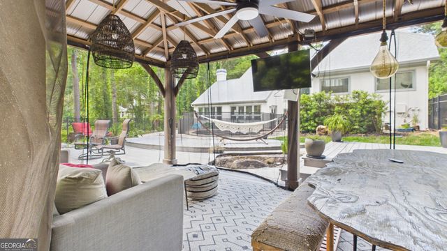 10 Quarry Lake Court, Atlanta, GA 30342