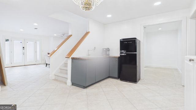 10 Quarry Lake Court, Atlanta, GA 30342