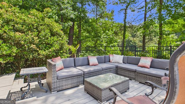 10 Quarry Lake Court, Atlanta, GA 30342