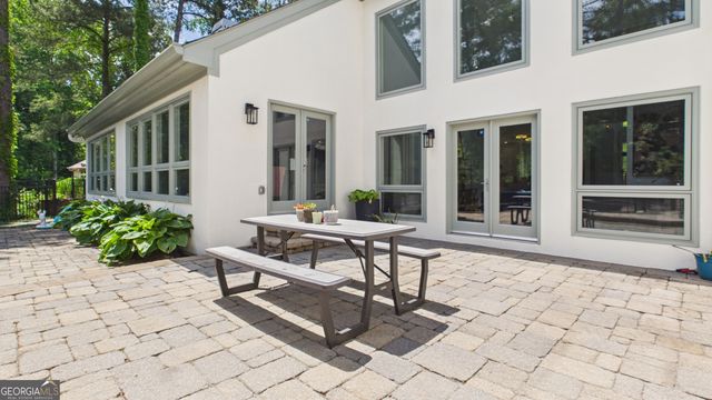 10 Quarry Lake Court, Atlanta, GA 30342
