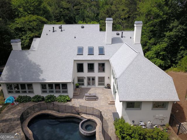 10 Quarry Lake Court, Atlanta, GA 30342
