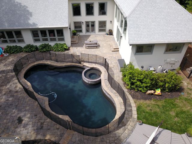 10 Quarry Lake Court, Atlanta, GA 30342