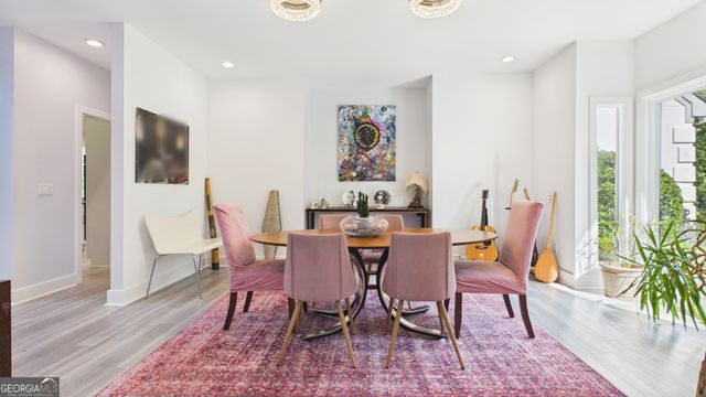 10 Quarry Lake Court, Atlanta, GA 30342