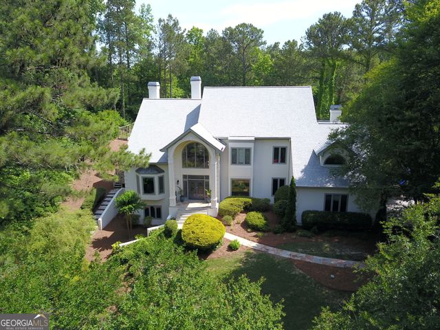 10 Quarry Lake Court, Atlanta, GA 30342