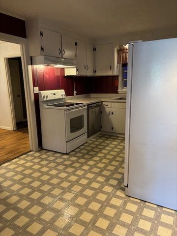 1111 Agutha, Dothan, AL 36301