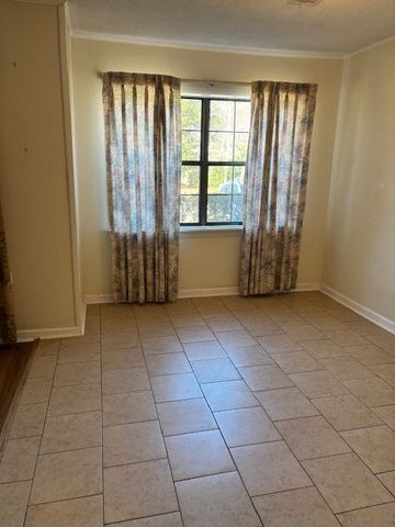 1111 Agutha, Dothan, AL 36301