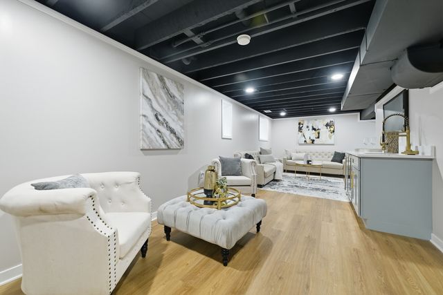 10735 S Prospect Avenue, Chicago, IL 60643