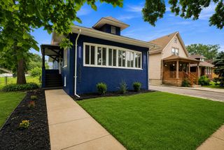 10735 S Prospect Avenue, Chicago, IL 60643