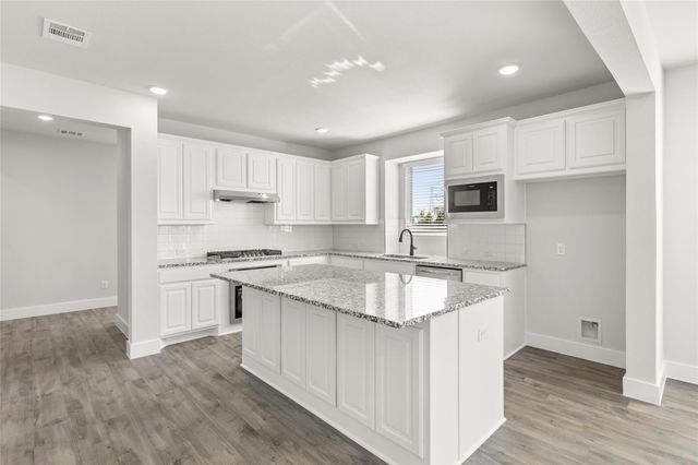 809 Meadow Spring Lane, Anna, TX 75409