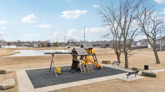 22810 E 103rd Street, Broken Arrow, OK 74014