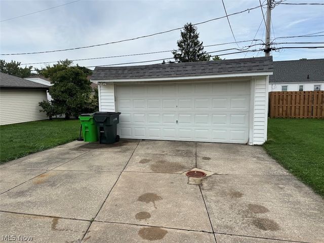 1371 W Miner Road, Mayfield Heights, OH 44124