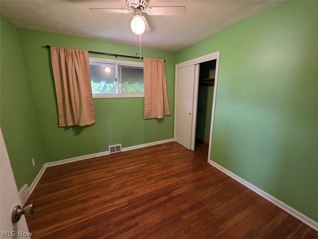1371 W Miner Road, Mayfield Heights, OH 44124