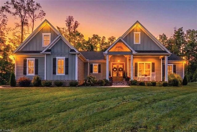 170 Lantern Drive, Advance, NC 27006