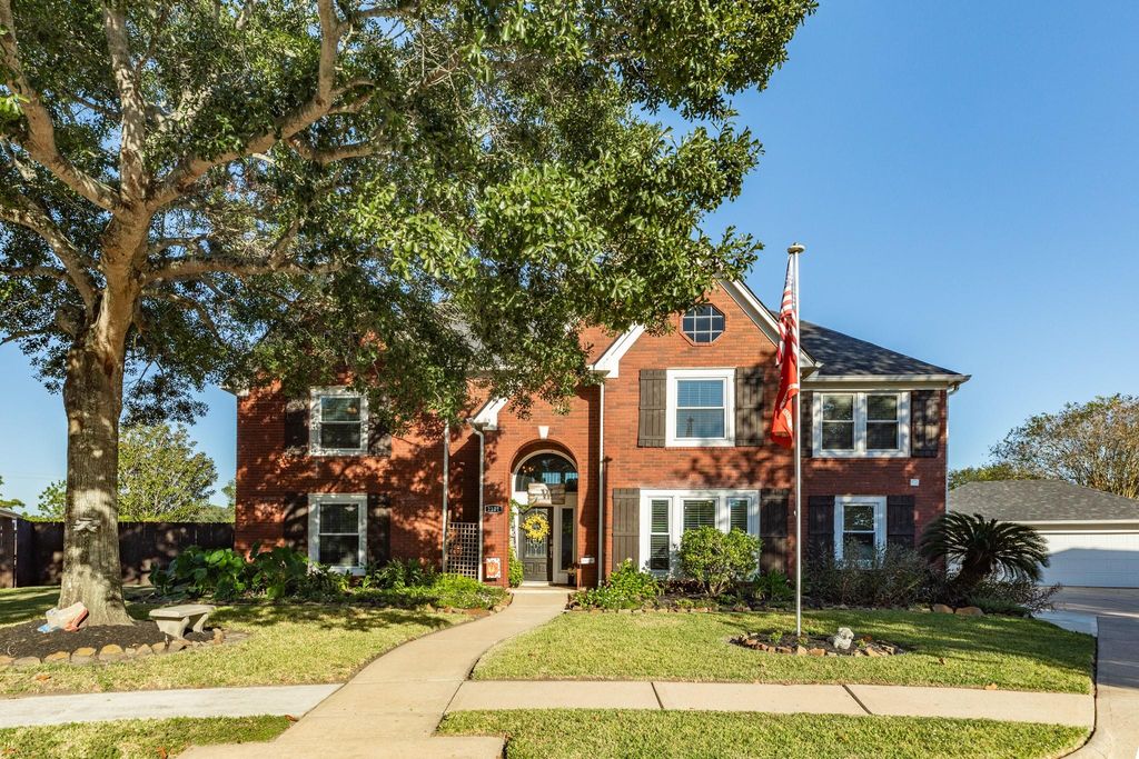 2101 Limrick Drive, Pearland, TX 77581