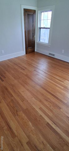 160 Chippewa Road, Pontiac, MI 48341