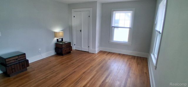 160 Chippewa Road, Pontiac, MI 48341