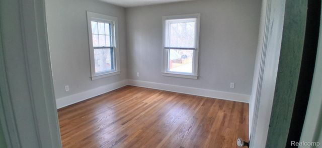 160 Chippewa Road, Pontiac, MI 48341