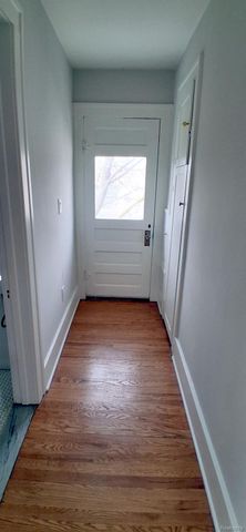 160 Chippewa Road, Pontiac, MI 48341