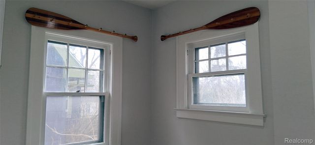 160 Chippewa Road, Pontiac, MI 48341