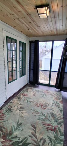 160 Chippewa Road, Pontiac, MI 48341