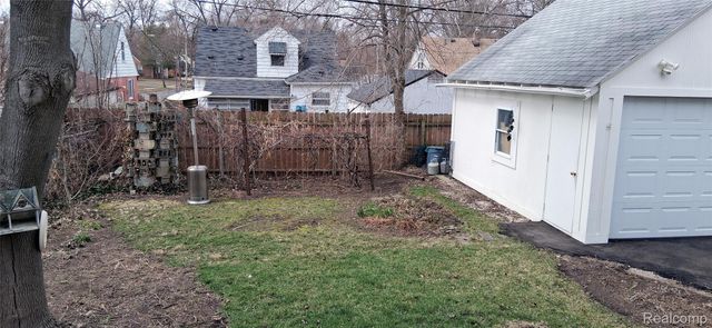 160 Chippewa Road, Pontiac, MI 48341