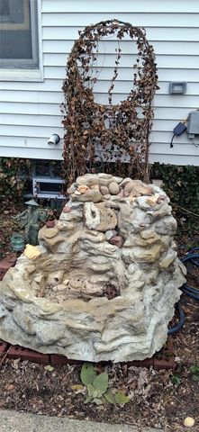 160 Chippewa Road, Pontiac, MI 48341