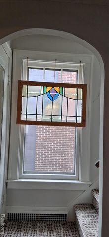 160 Chippewa Road, Pontiac, MI 48341